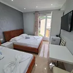 Appartement Deni Lalzi Bay Durrës