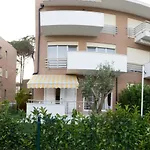 Deni Lalzi Bay Apartamento *