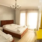 Deni Lalzi Bay Apartamento