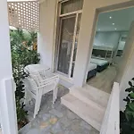 Deni Lalzi Bay Apartamento