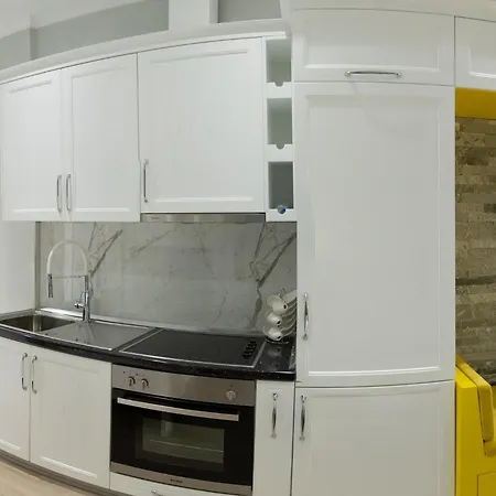 Deni Lalzi Bay Apartamento