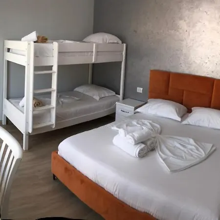 Deni Lalzi Bay Apartman *