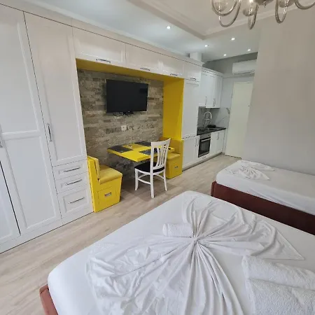 Apartman Deni Lalzi Bay