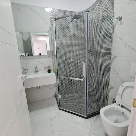 Deni Lalzi Bay Apartman