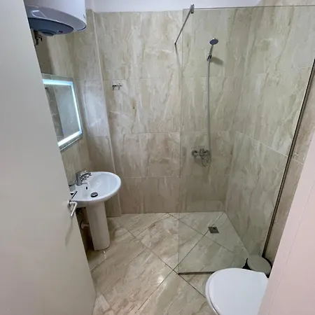 Deni Lalzi Bay Lägenhet